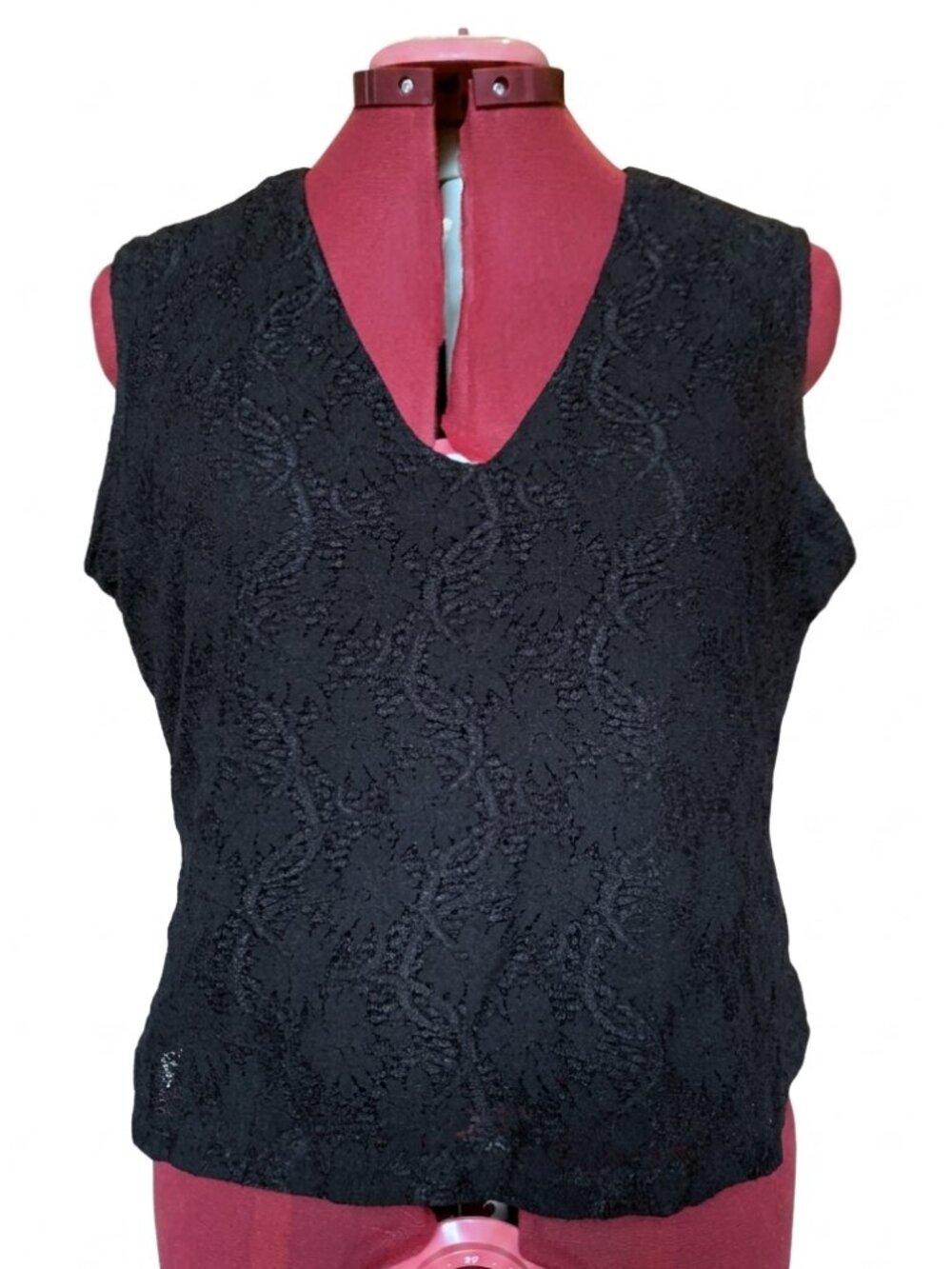 Vie Vie Paris | Black Floral Lace Sleeveless Top - LARGE